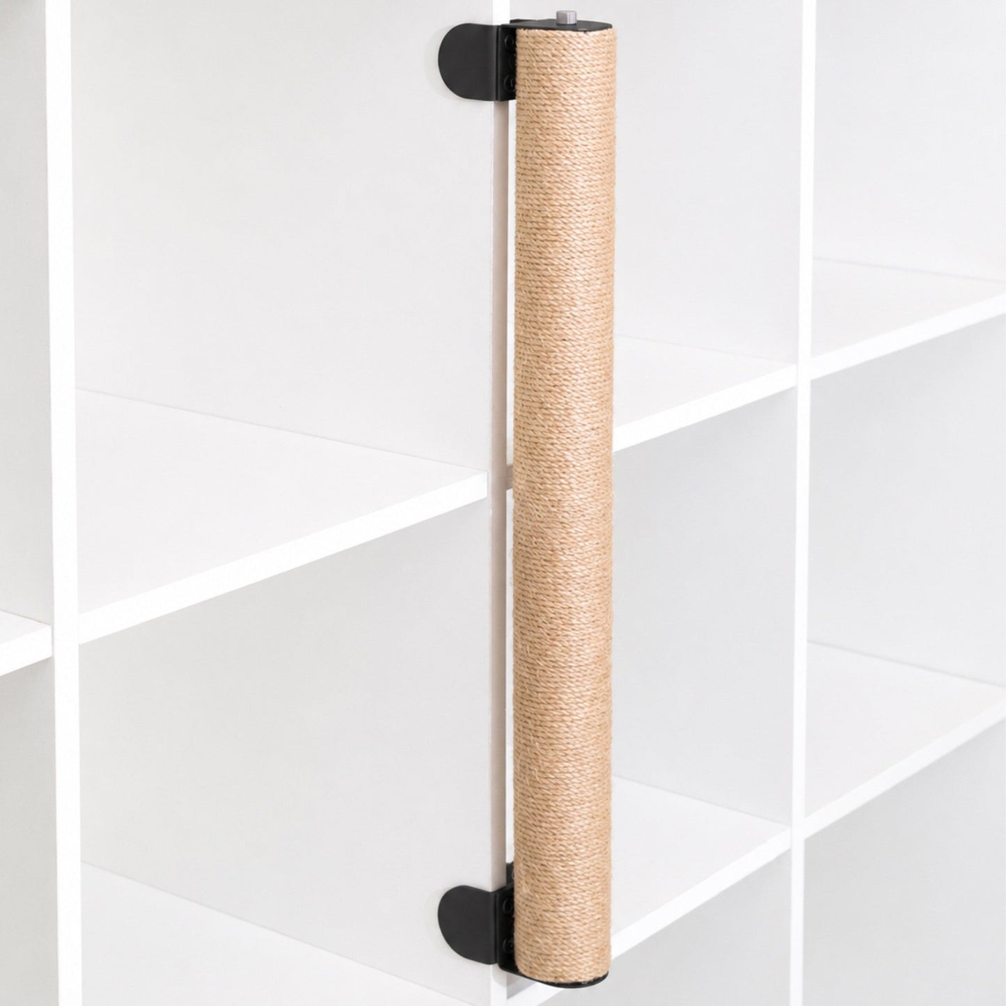 Natural jute double-section scratching post with black clamps